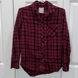 Dark red flannel shirt women’s